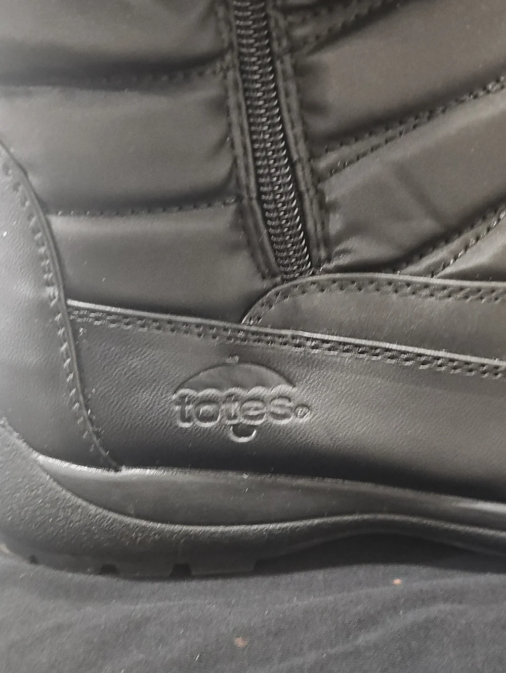 Totes Women's Black Insulated Winter Boots